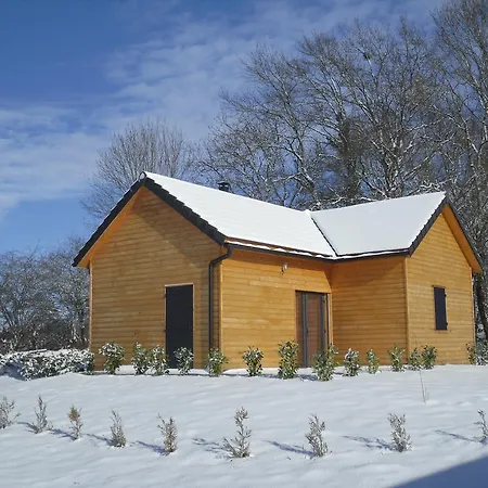 Gite Chalet Bois Avec Spa Privatif Mauriac (Cantal)